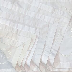 VTG, Off White Leaf Embroidered Tablecloth Cloth Napkins Set Of 8 Pc